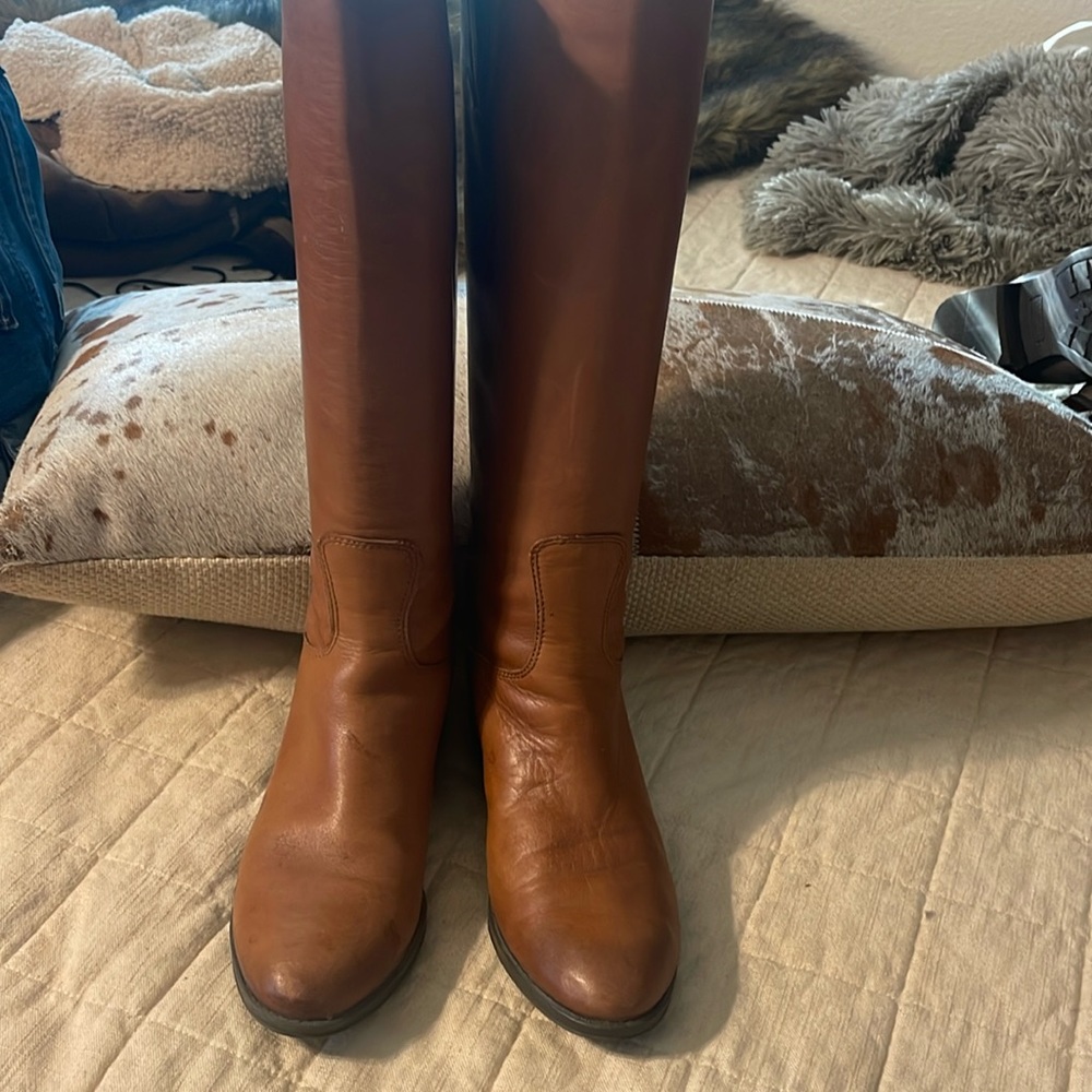 Sam Edelman chestnut colored boots. Zip up the back